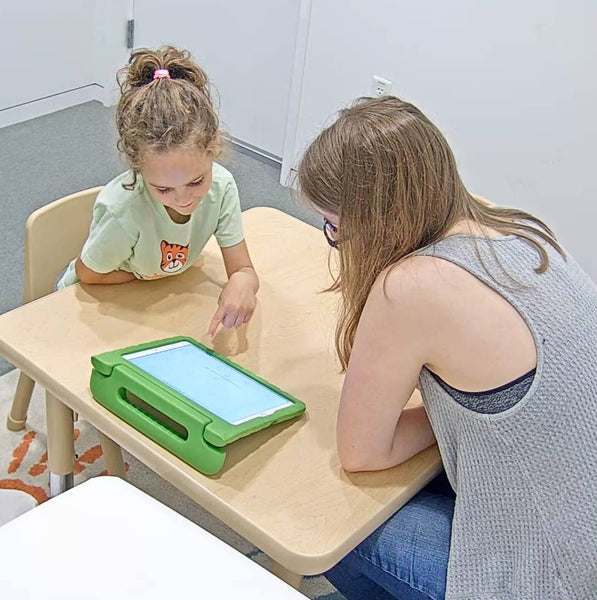 The ‘Blowfish Effect’: Children Learn New Words Like Adults Do
