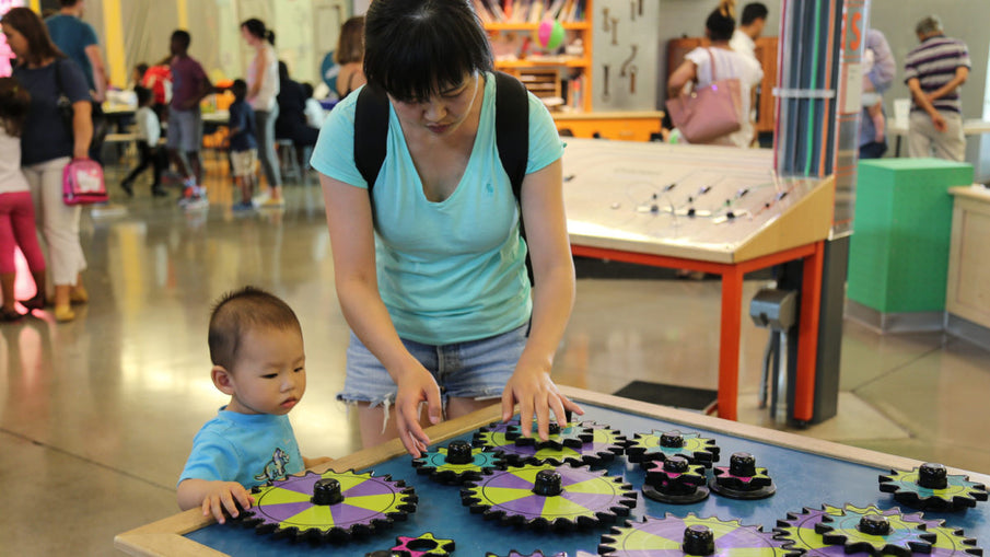 Simple Directions From Parents Can Guide Children’s Discovery