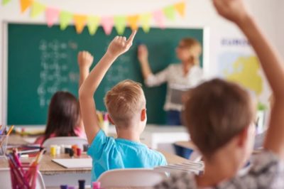 Farsighted children struggle with attention