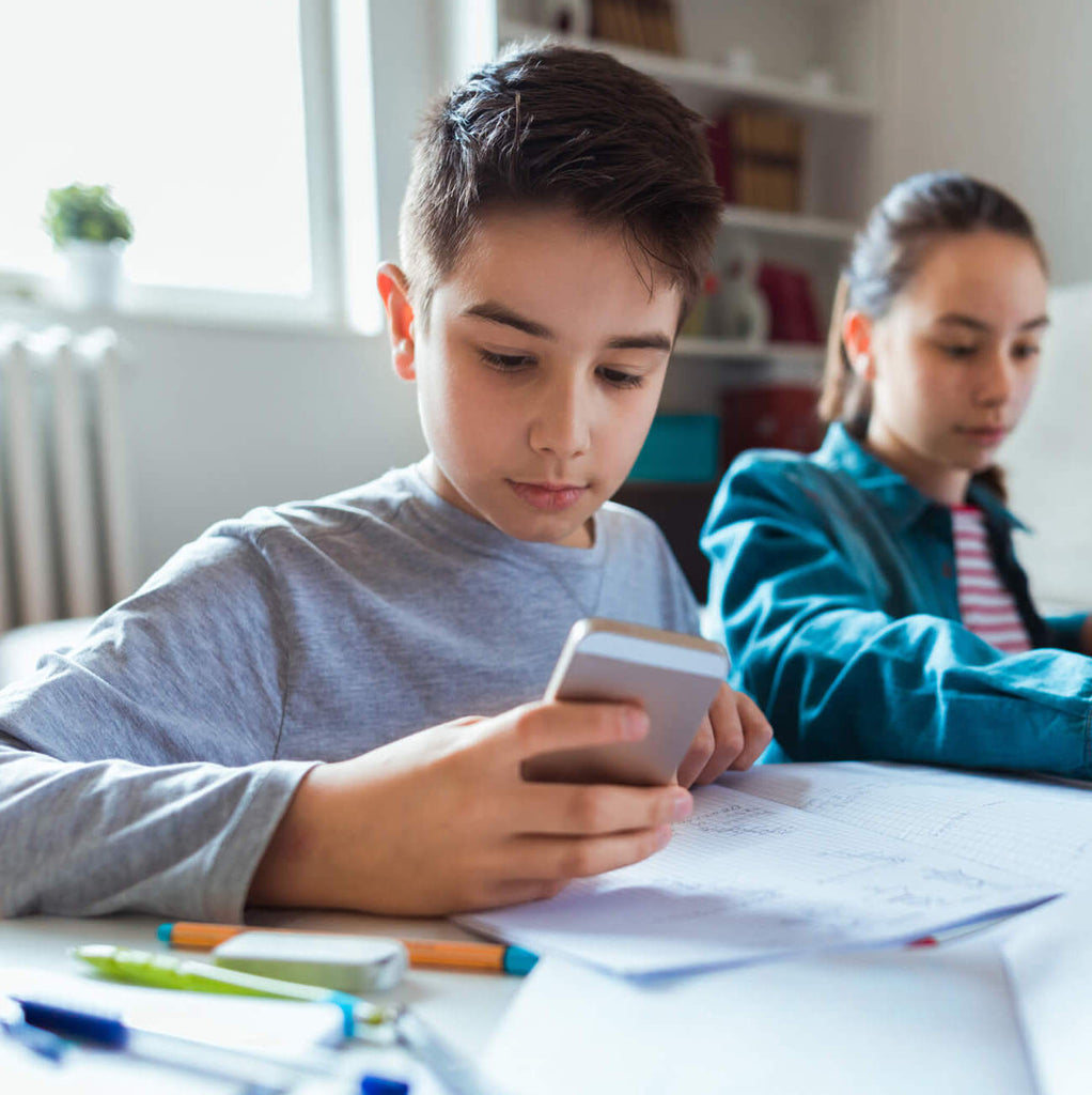 How to Train Your Brain to Ignore Distractions – StepUp to Learn